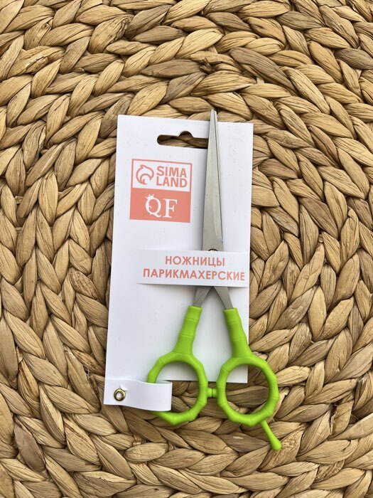 Фотография покупателя товара Ножницы парикмахерские с упором, лезвие — 7 см, салатовые, серебристые - Фото 1
