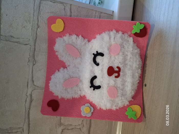 Фотография покупателя товара Вышивка по фетру «Зайка», 20.5×20.5 см, розовая - Фото 2