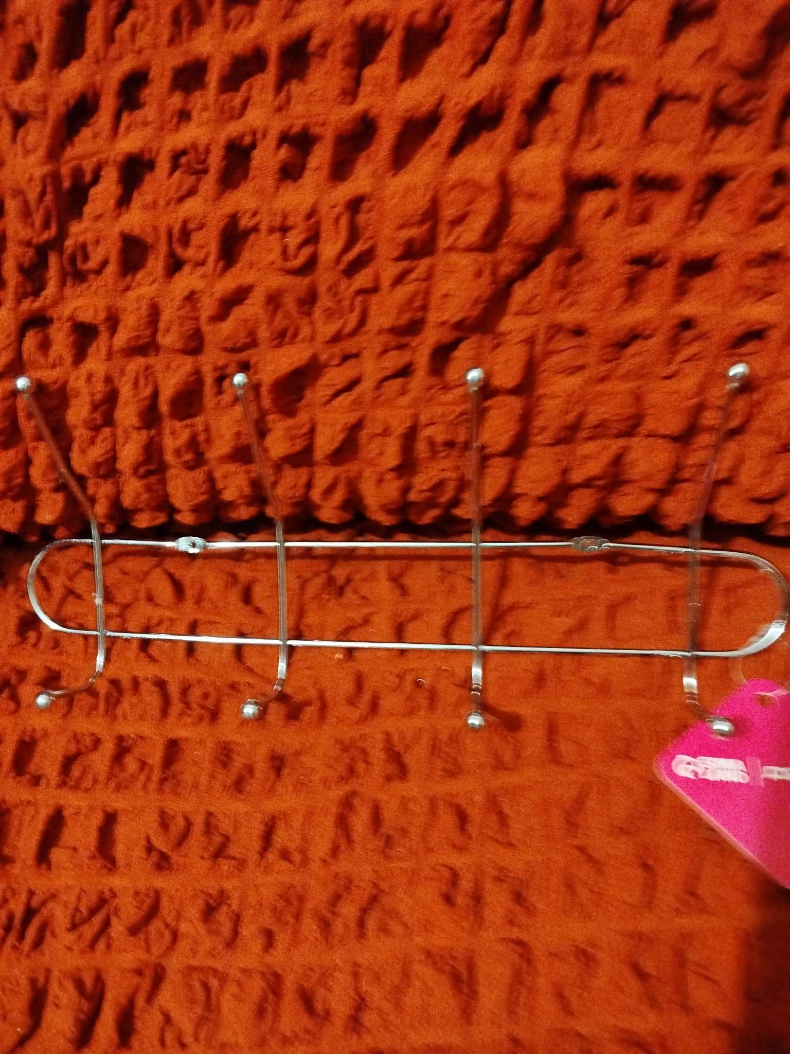 Фотография покупателя товара Вешалка настенная Доляна «Блеск», 4 двойных крючка, 32.5×5.5×13 см, хромированная - Фото 1