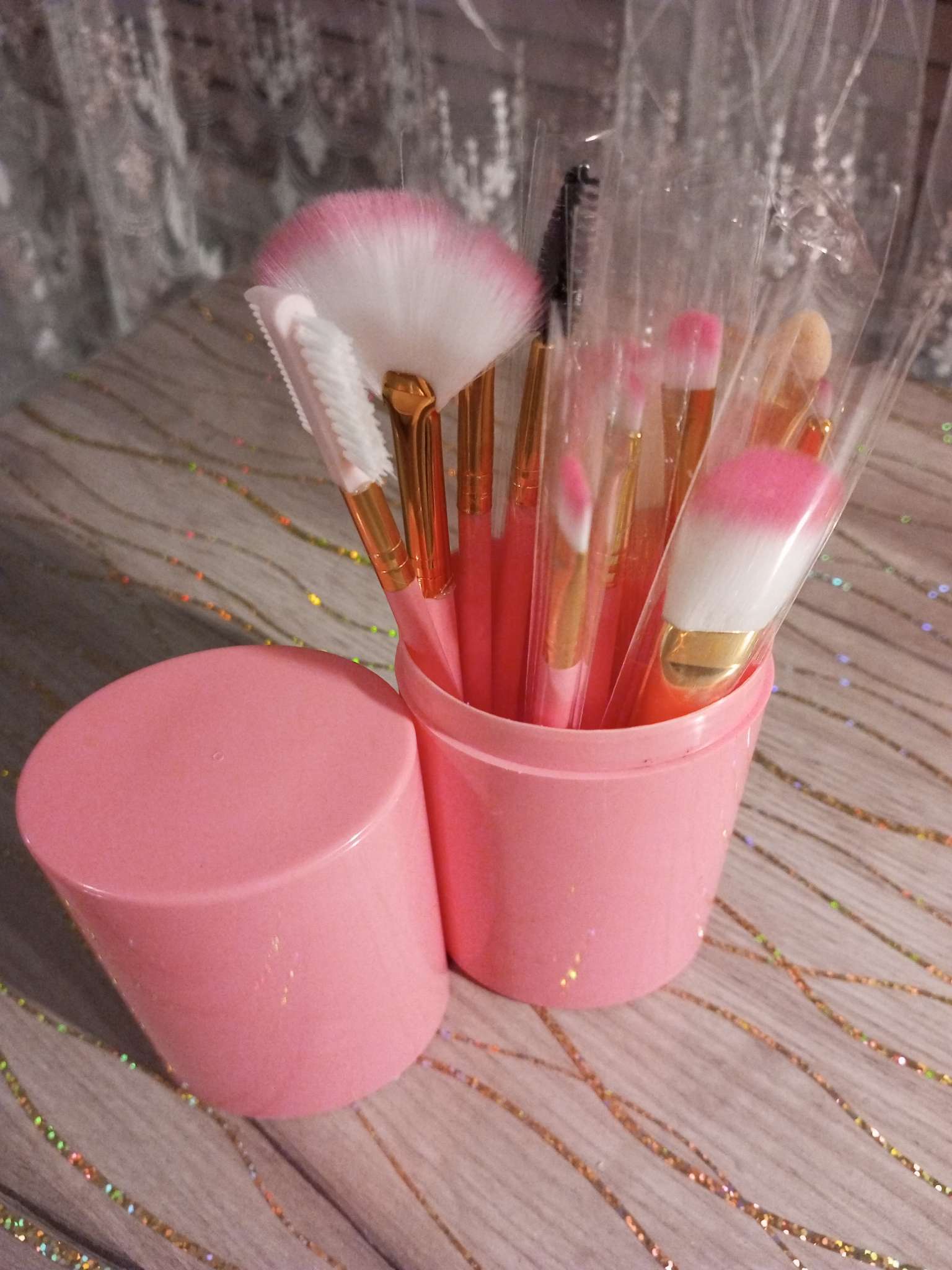 Фотография покупателя товара Набор кистей для макияжа COLOR POWER pink, 12 шт., футляр, розовый - Фото 1