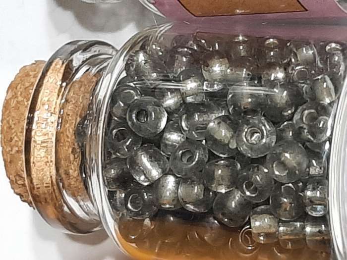 Фотография покупателя товара Бисер круглый 6/0 в бутылочке «Золотистая корица», прозрачно-цветной, 20 г - Фото 3