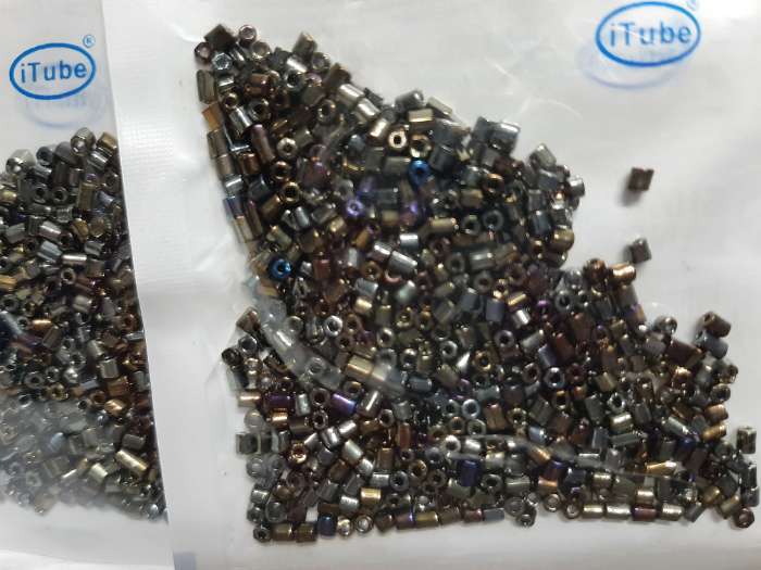 Фотография покупателя товара Бисер стекло 12/0 «Цилиндр. Сине-голубой меланж», 10 г - Фото 3