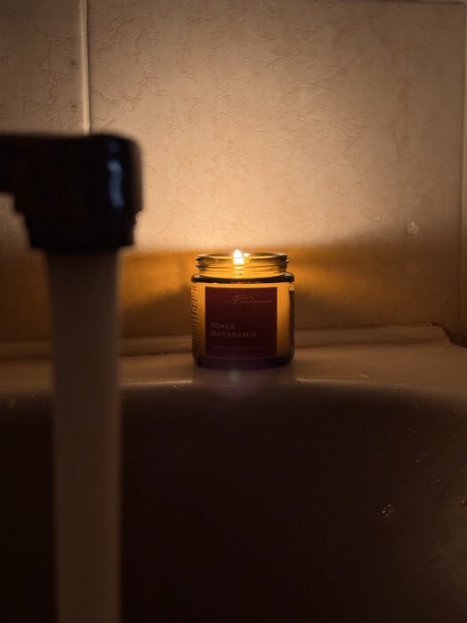 Фотография покупателя товара Ароматическая свеча в банке Tonka macadamia, соевый воск, 90 г, тонка и макадамия - Фото 1