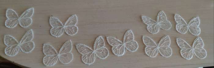 Фотография покупателя товара Вязаные элементы «Бабочки», 4 × 4 см, 10 шт, цвет белый - Фото 3