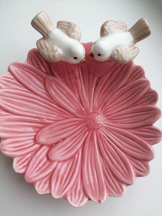 Фотография покупателя товара Блюдо керамическое «Голубки на цветке», 13×13.5×3 см, цвет розовый - Фото 11