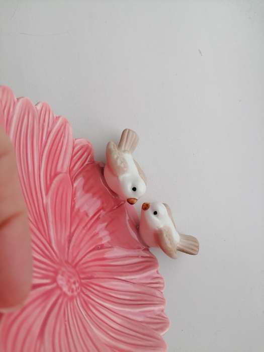 Фотография покупателя товара Блюдо керамическое «Голубки на цветке», 13×13.5×3 см, цвет розовый - Фото 14