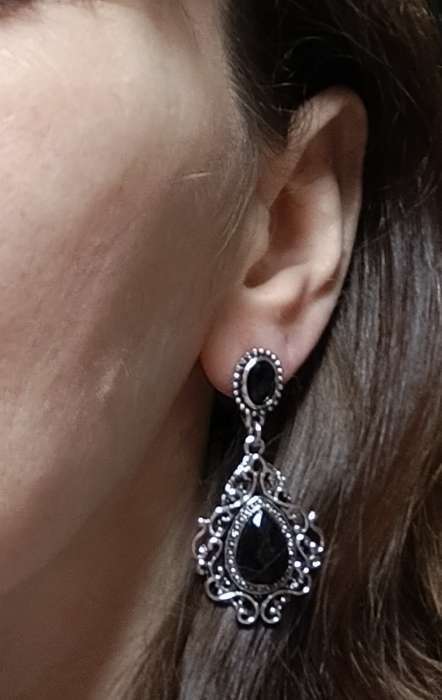 Фотография покупателя товара Серьги со стразами «Изящность», ажурная, чёрные в чернёном серебре - Фото 1