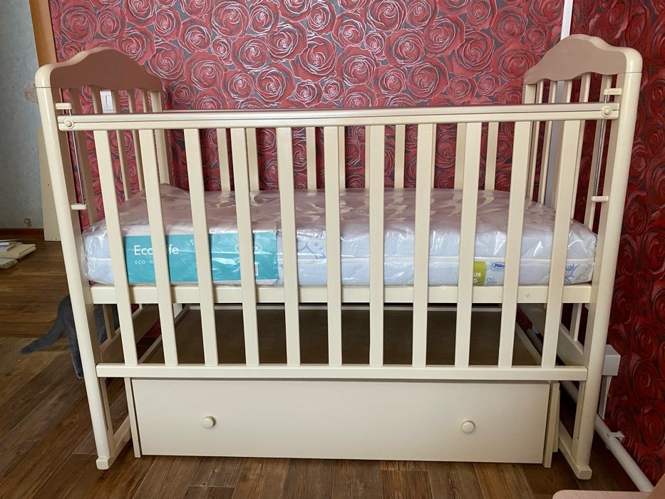 Фотография покупателя товара Детская кровать Oliver Elsa Premium, универсальный маятник, ящик, цвет слоновая кость - Фото 1