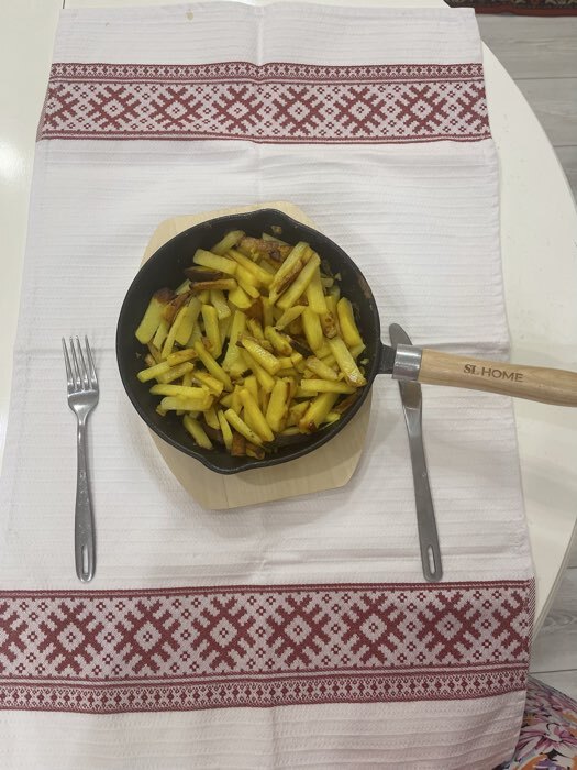 Фотография покупателя товара Сковорода SL Home, d=20, h=4 см, на деревянной подставке, индукция, чугун, чёрная - Фото 2