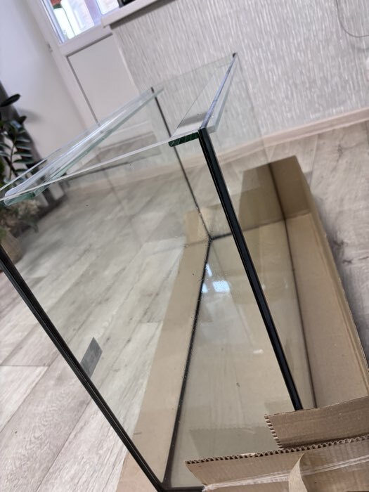 Фотография покупателя товара Аквариум Прямоугольный «Атолл» с крышкой, 100 л, 80×25×50/55 см, чёрный - Фото 6