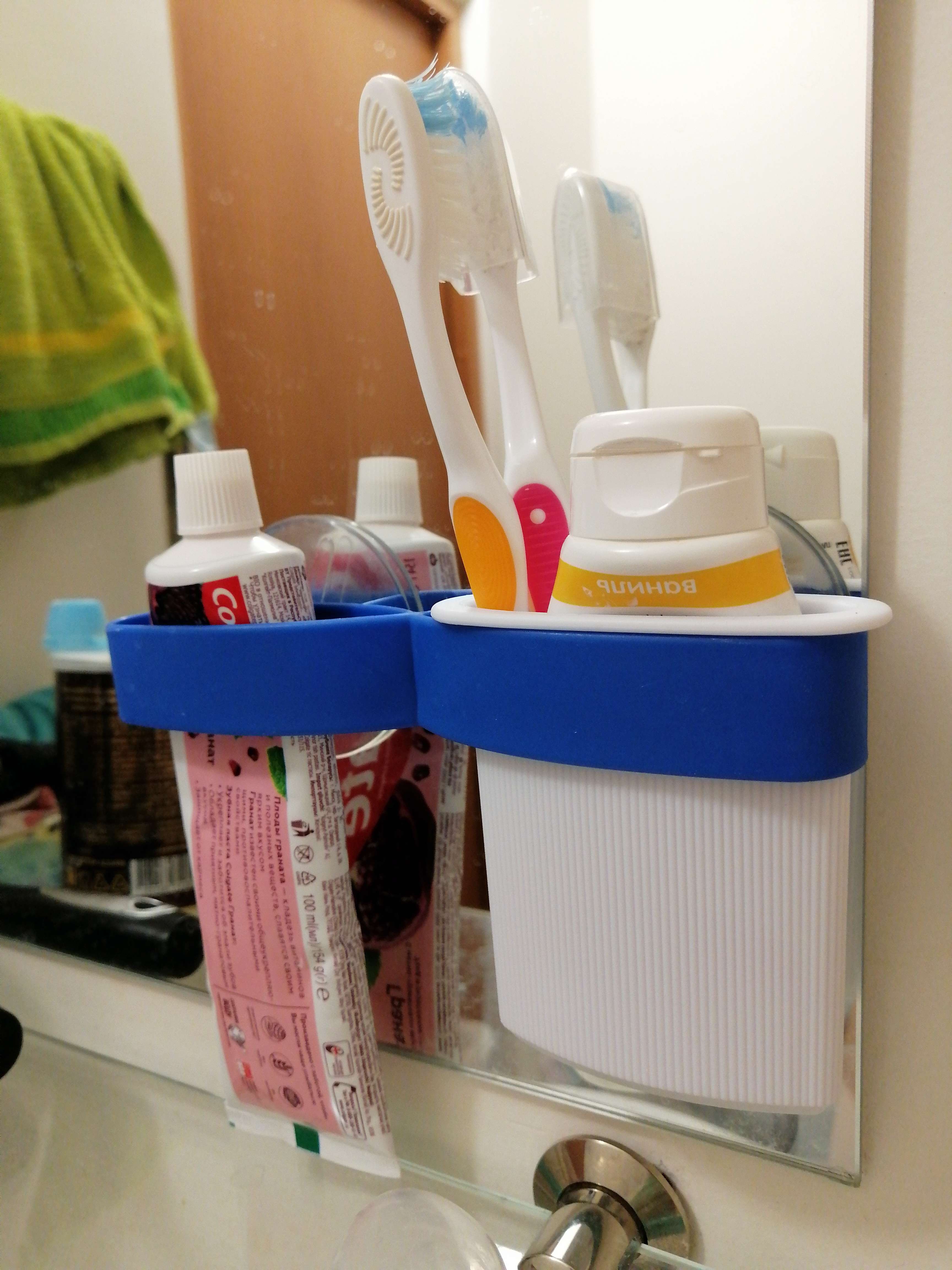 Фотография покупателя товара Подставка для зубных щёток и пасты, на присосках - Фото 3