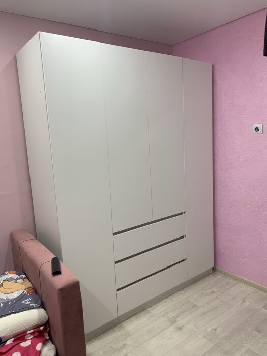 Фотография покупателя товара Шкаф трёхстворчатый распашной «Мадера», 3 ящика, 1200×520×2100 мм, цвет белый - Фото 1