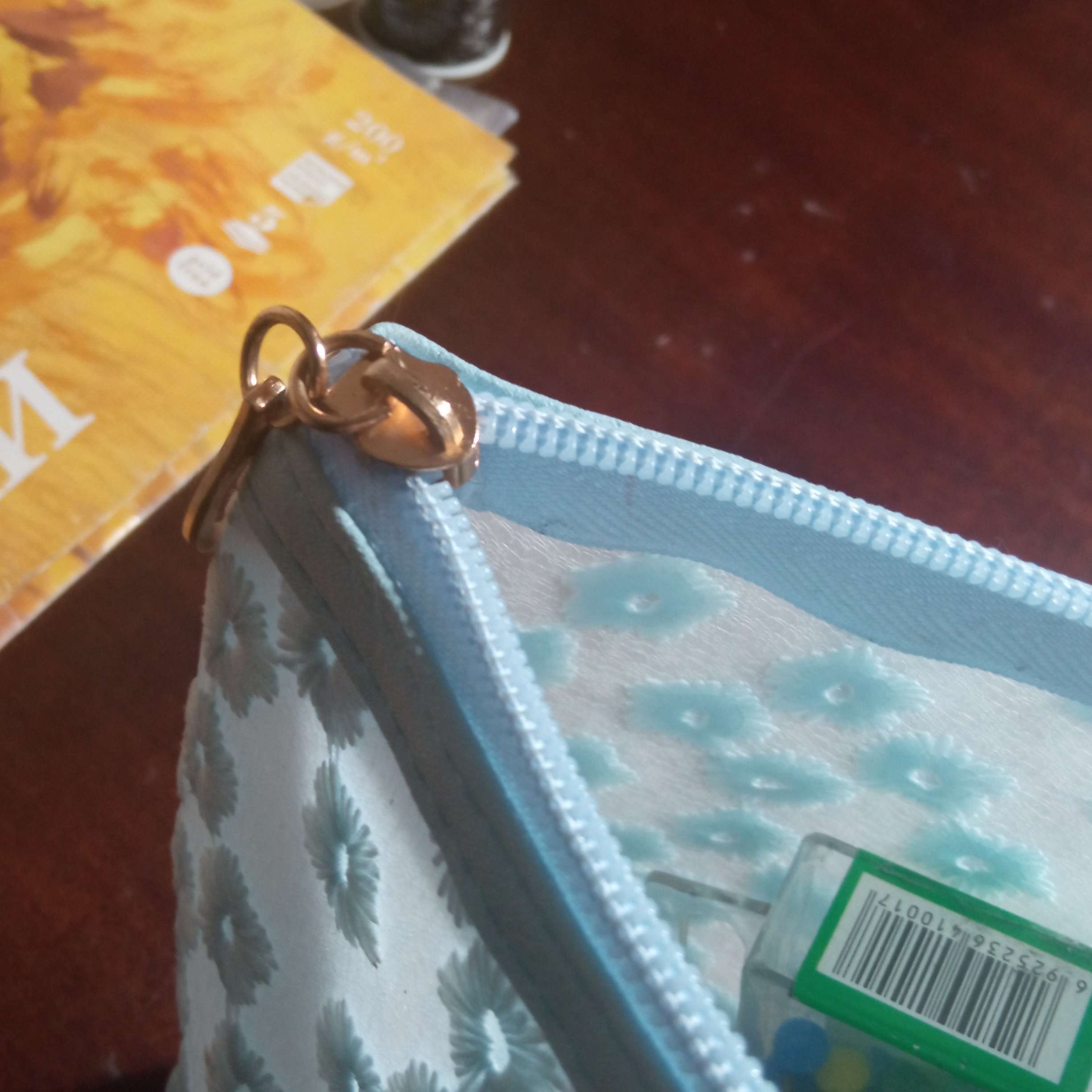 Фотография покупателя товара Косметичка на молнии, цвет матовый голубой - Фото 1