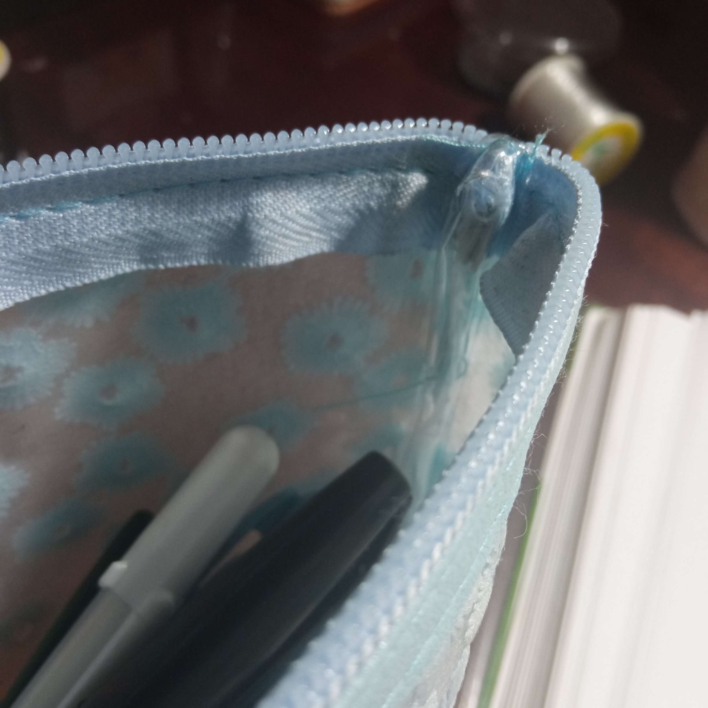 Фотография покупателя товара Косметичка на молнии, цвет матовый голубой - Фото 2