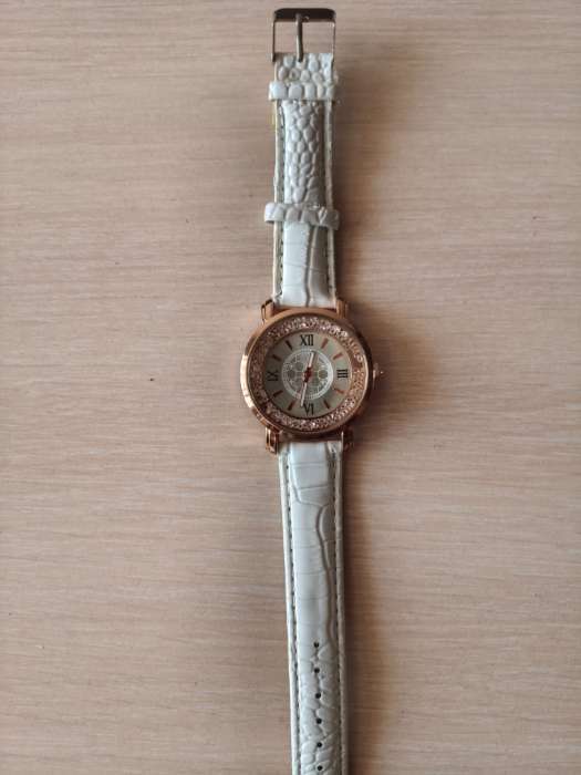 Фотография покупателя товара Часы наручные женские «Фелиция», кварцевые, диаметр циферблата 3.2 см, золотистые - Фото 1