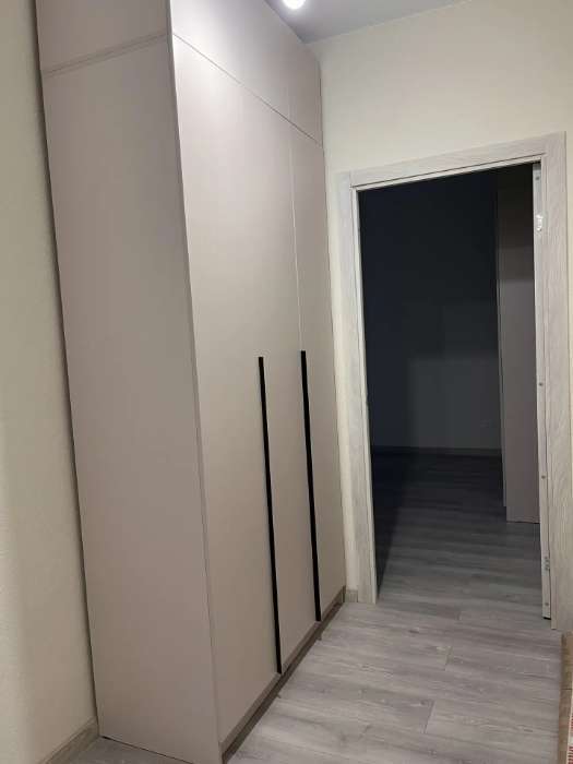 Фотография покупателя товара Шкаф прямой четырёхстворчатый «Бруно», 1600×505×2216 мм, цвет кашемир - Фото 3