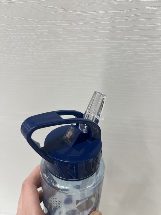 Фотография покупателя товара Бутылка для воды-непроливайка пластиковая с трубочкой «Человек-паук», 750 мл - Фото 2