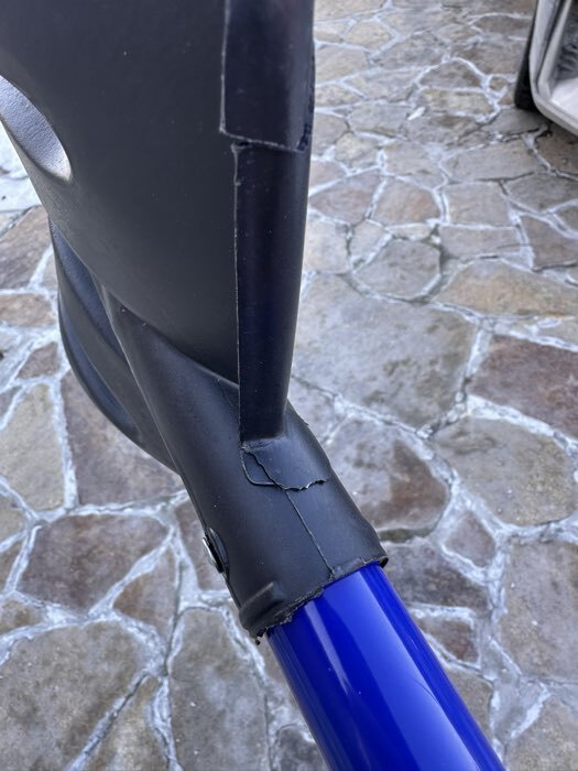 Фотография покупателя товара Лопата для уборки снега, пластиковый ковш 395×395 мм, металлическая планка, алюминиевый черенок, с ручкой - Фото 6