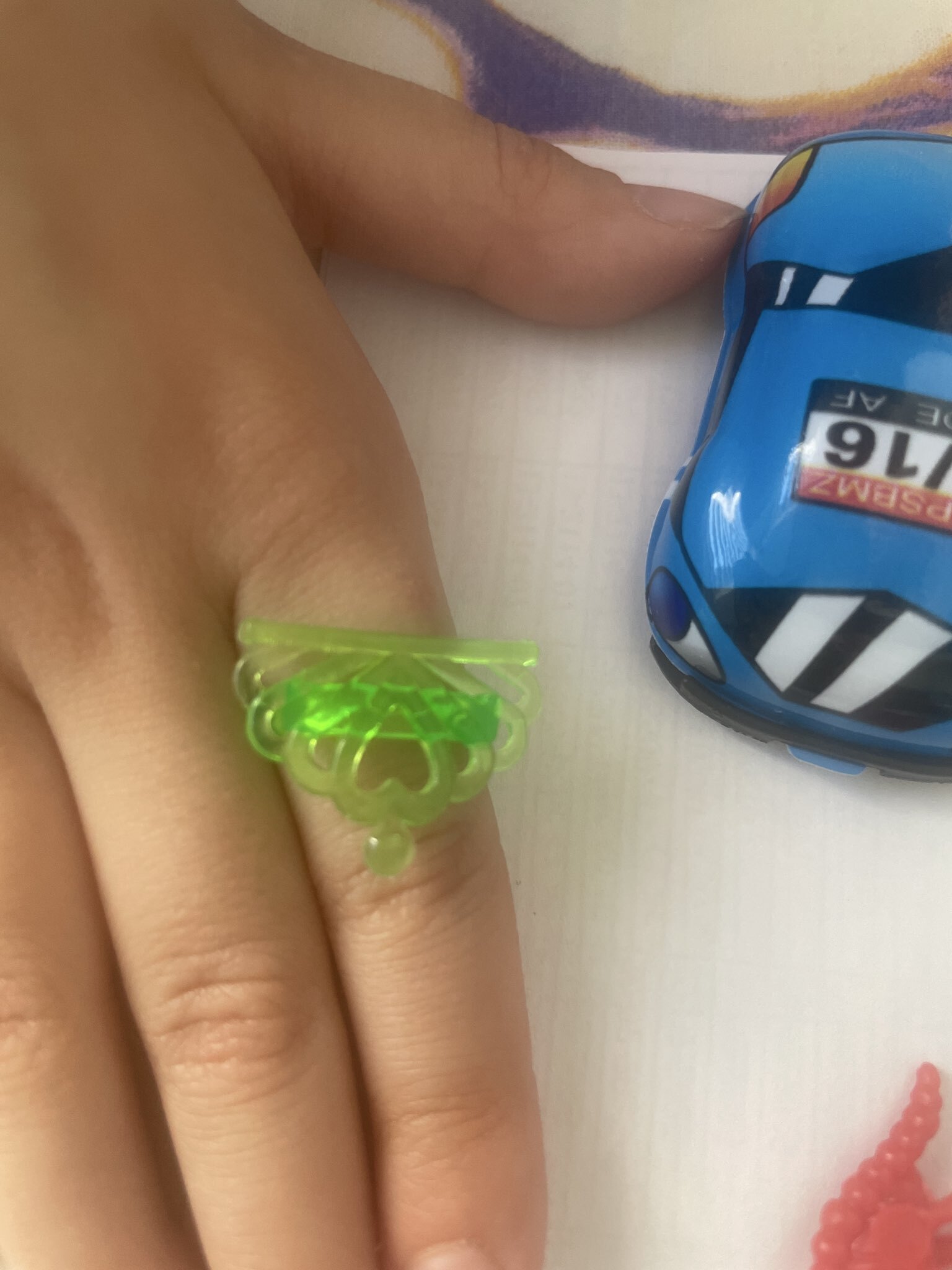 Фотография покупателя товара Печенье «Шокоприз» с шоколадной пастой и игрушкой, яйцо-сюрприз, для девочек, 15 г - Фото 2