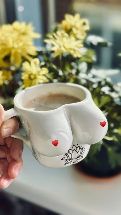 Фотография покупателя товара Кружка чайная керамическая «Бюст», 250 мл, 18+ - Фото 1