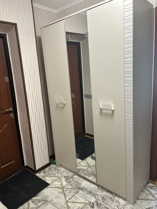 Фотография покупателя товара Шкаф прямой трёхстворчатый «Калипсо», с зеркалом, 1301×520×2100 мм, цвет меланж - Фото 1