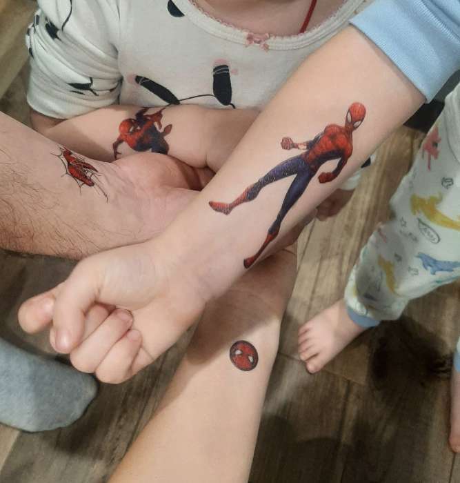 Фотография покупателя товара Набор детских татуировок «Человек-Паук: Герой»