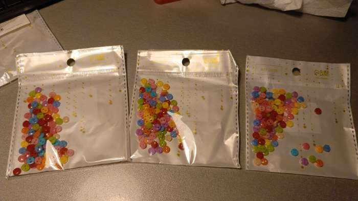 Фотография покупателя товара Пуговицы пластик для творчества 2 прокола "Цветные пуговички" набор 100 шт 0,6х0,6 см - Фото 2