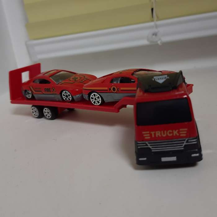 Фотография покупателя товара Машинка металлическая «Строительный автовоз», масштаб 1:64, МИКС - Фото 2