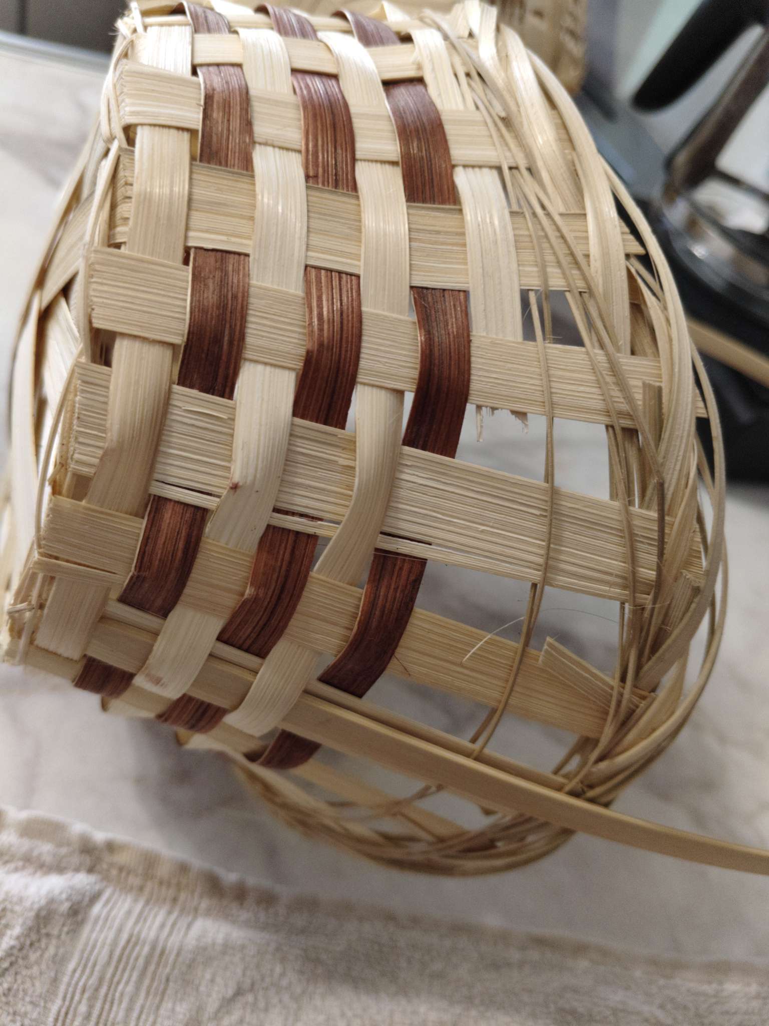 Фотография покупателя товара Корзина плетёная для хранения «Ладья», 24×17×8 см, бамбук, с ручкой, бежевая - Фото 98