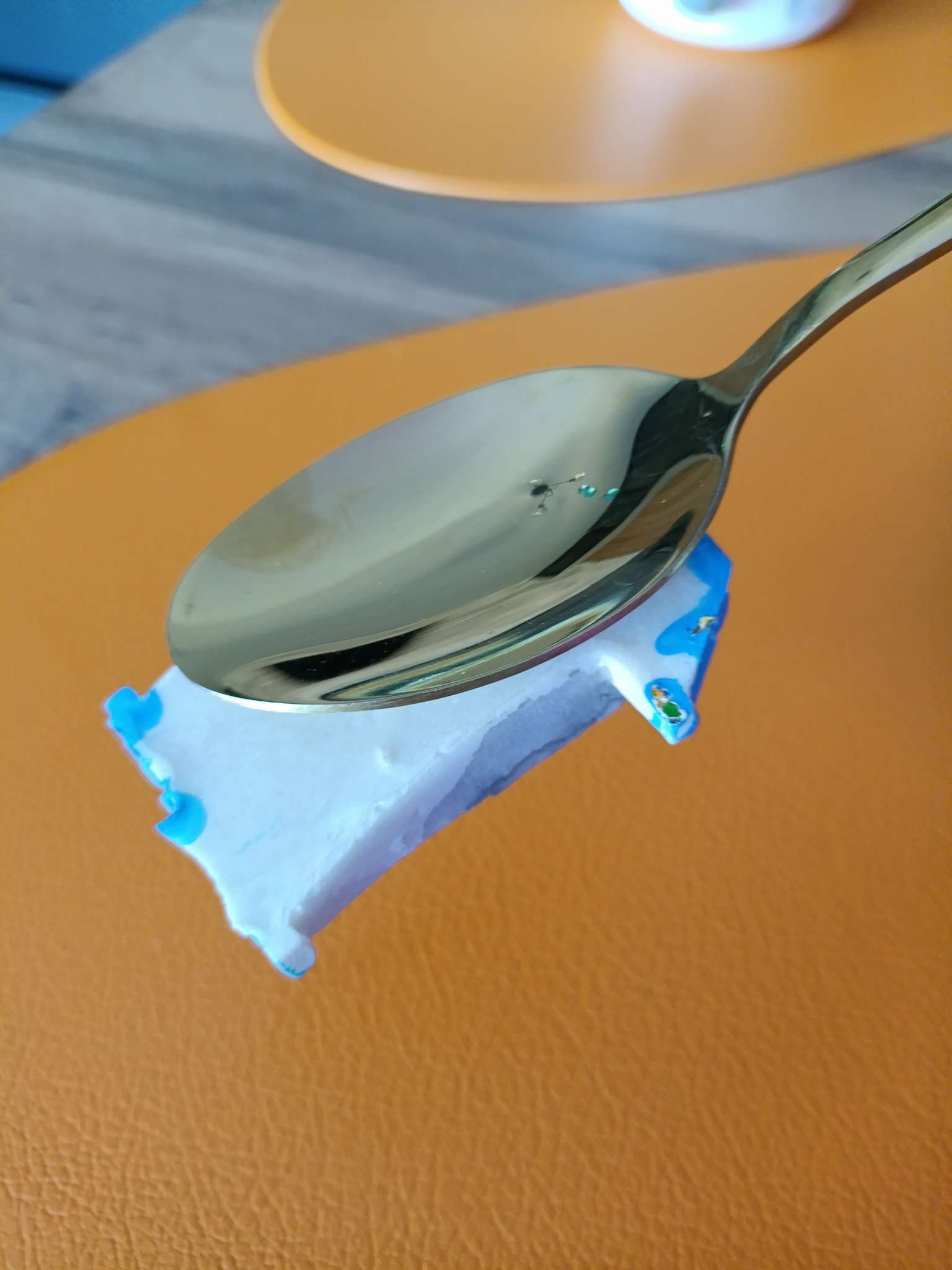 Фотография покупателя товара Ложка столовая из нержавеющей стали Magistro «Блинк», длина 22 см, цвет золотой - Фото 2