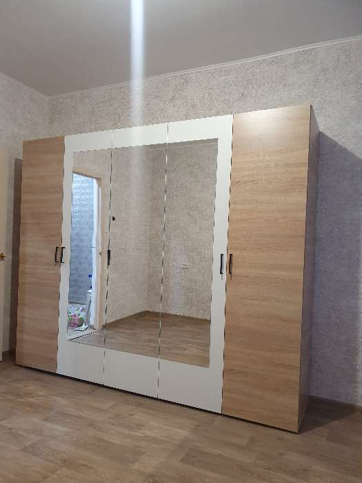 Фотография покупателя товара Шкаф 5-ти дверный с зеркалами Горизонт, 2500х570х2072, Дуб сонома/Дуб сонома - Фото 36