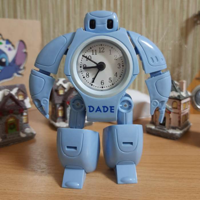 Фотография покупателя товара Робот «Будильник», трансформируется, звуковые эффекты, цвет голубой - Фото 2