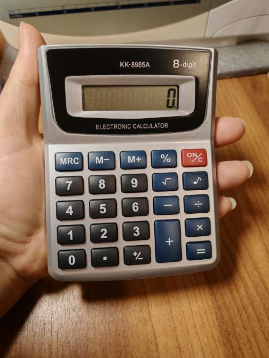 Фотография покупателя товара Калькулятор настольный, 8-разрядный, KK - 8985 А, с мелодией - Фото 2