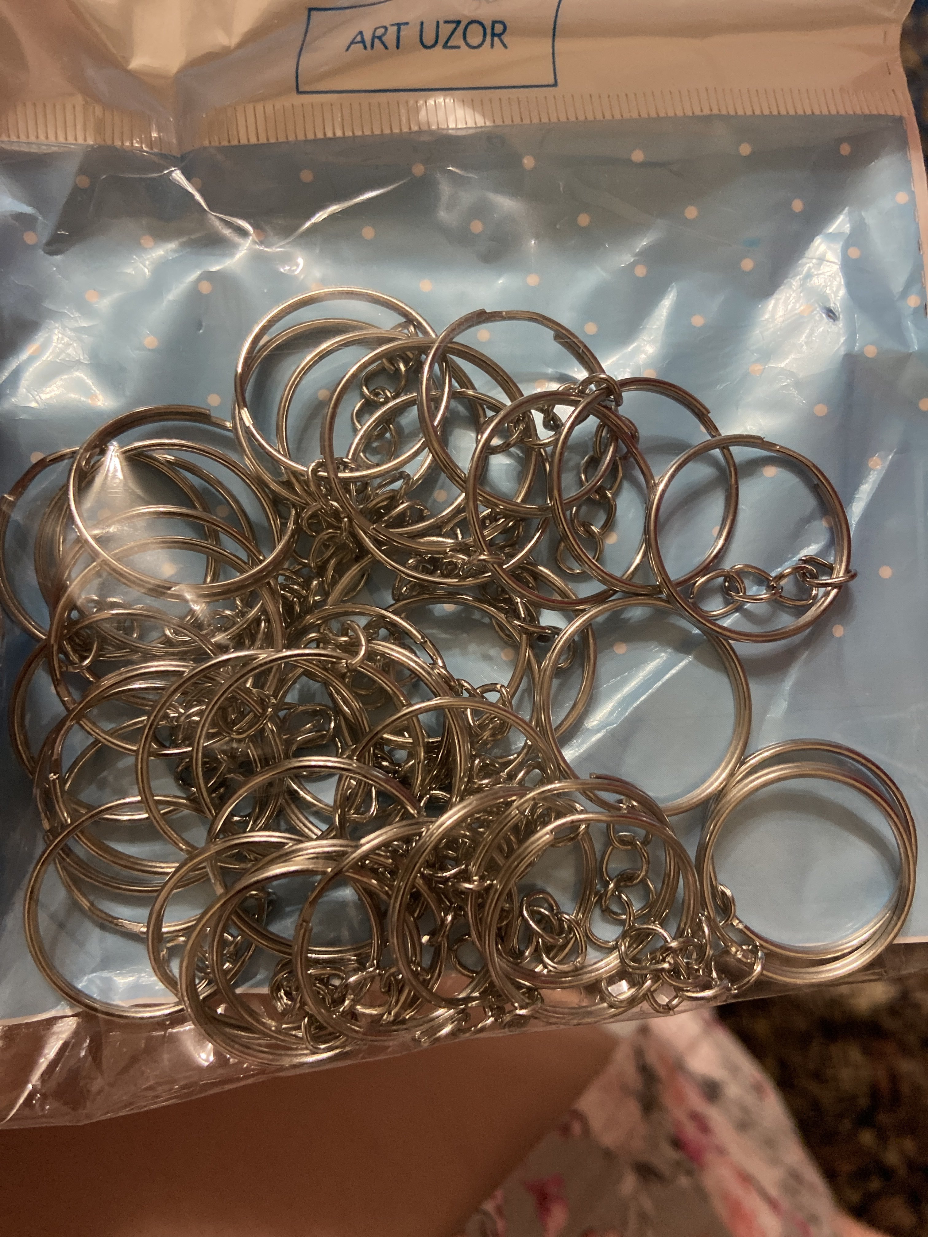 Фотография покупателя товара Основа для брелока кольцо металл с цепочкой серебро 2,5х2,5 см набор 40 шт