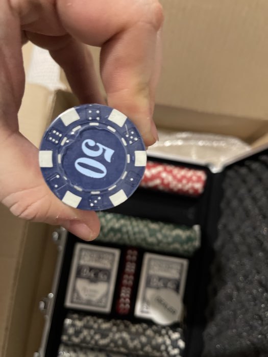 Фотография покупателя товара Покер в металлическом кейсе (2 колоды, фишки 300 шт с/номиналом, 5 кубиков), 21 х 39.5 см