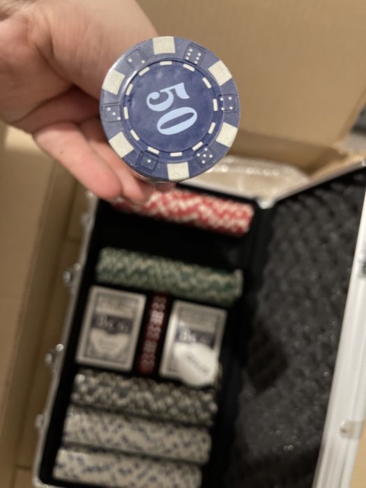 Фотография покупателя товара Покер в металлическом кейсе (2 колоды, фишки 300 шт с/номиналом, 5 кубиков), 21 х 39.5 см - Фото 5