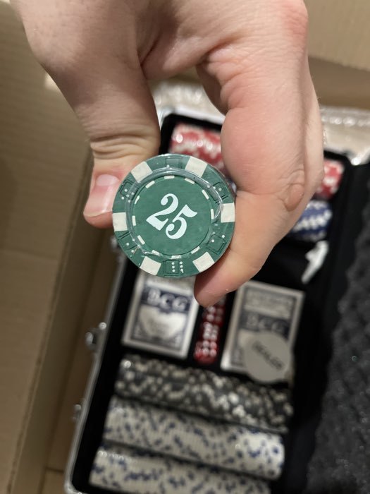 Фотография покупателя товара Покер в металлическом кейсе (2 колоды, фишки 300 шт с/номиналом, 5 кубиков), 21 х 39.5 см