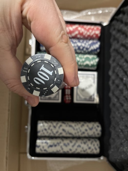 Фотография покупателя товара Покер в металлическом кейсе (2 колоды, фишки 300 шт с/номиналом, 5 кубиков), 21 х 39.5 см - Фото 6