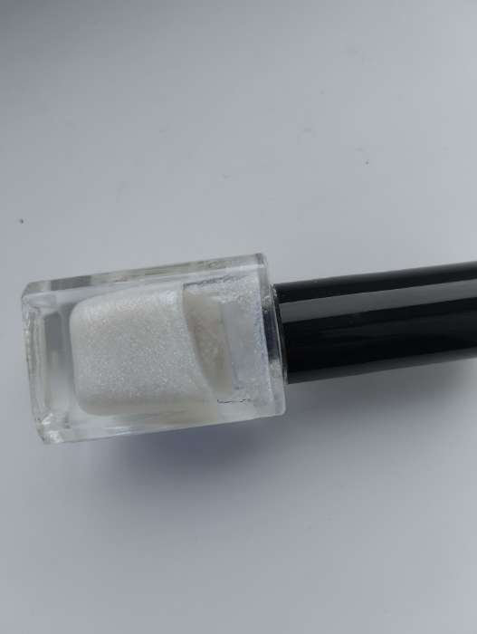 Фотография покупателя товара Лак для ногтей с эффектом геля «Формула», тон 387, белый перламутровый искрящийся - Фото 2