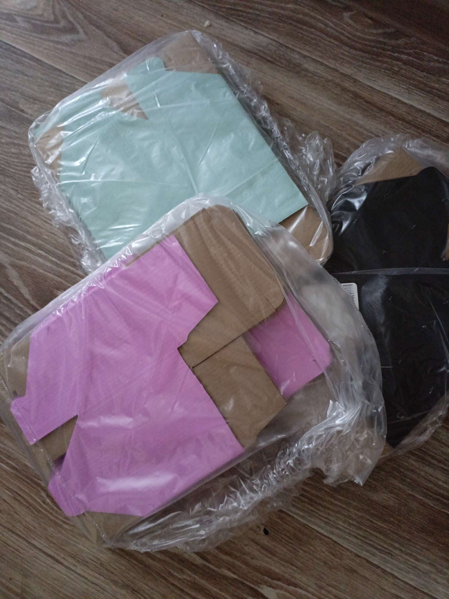 Фотография покупателя товара Подарочная коробка «Рубин» красный, завальцованная без окна, 16×9 см - Фото 1