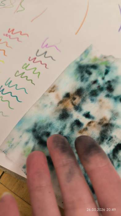 Фотография покупателя товара Фломастеры 36 цветов, вентилируемый колпачок, в картонной коробке - Фото 4