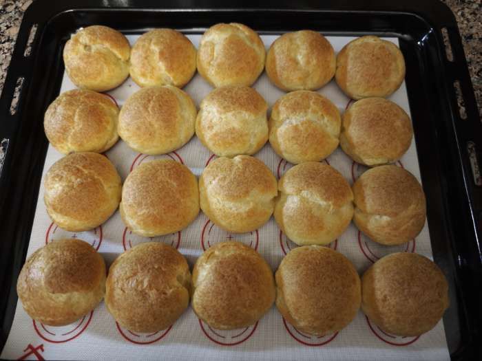 Фотография покупателя товара Коврик для выпечки армированный Доляна «Макарун», силикон, 27.5×27.5 см, белый - Фото 1