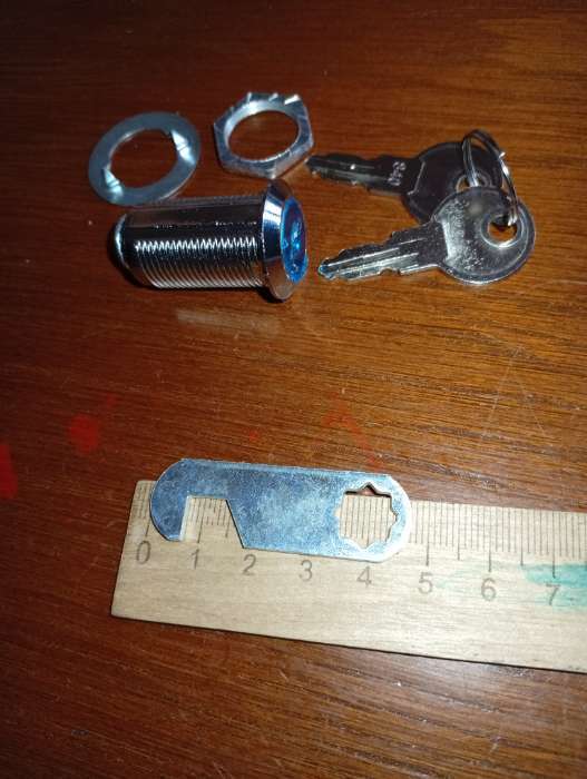 Фотография покупателя товара Замок почтовый LOCKLAND, 17×30 мм, 2 ключа, 1 шт. - Фото 2