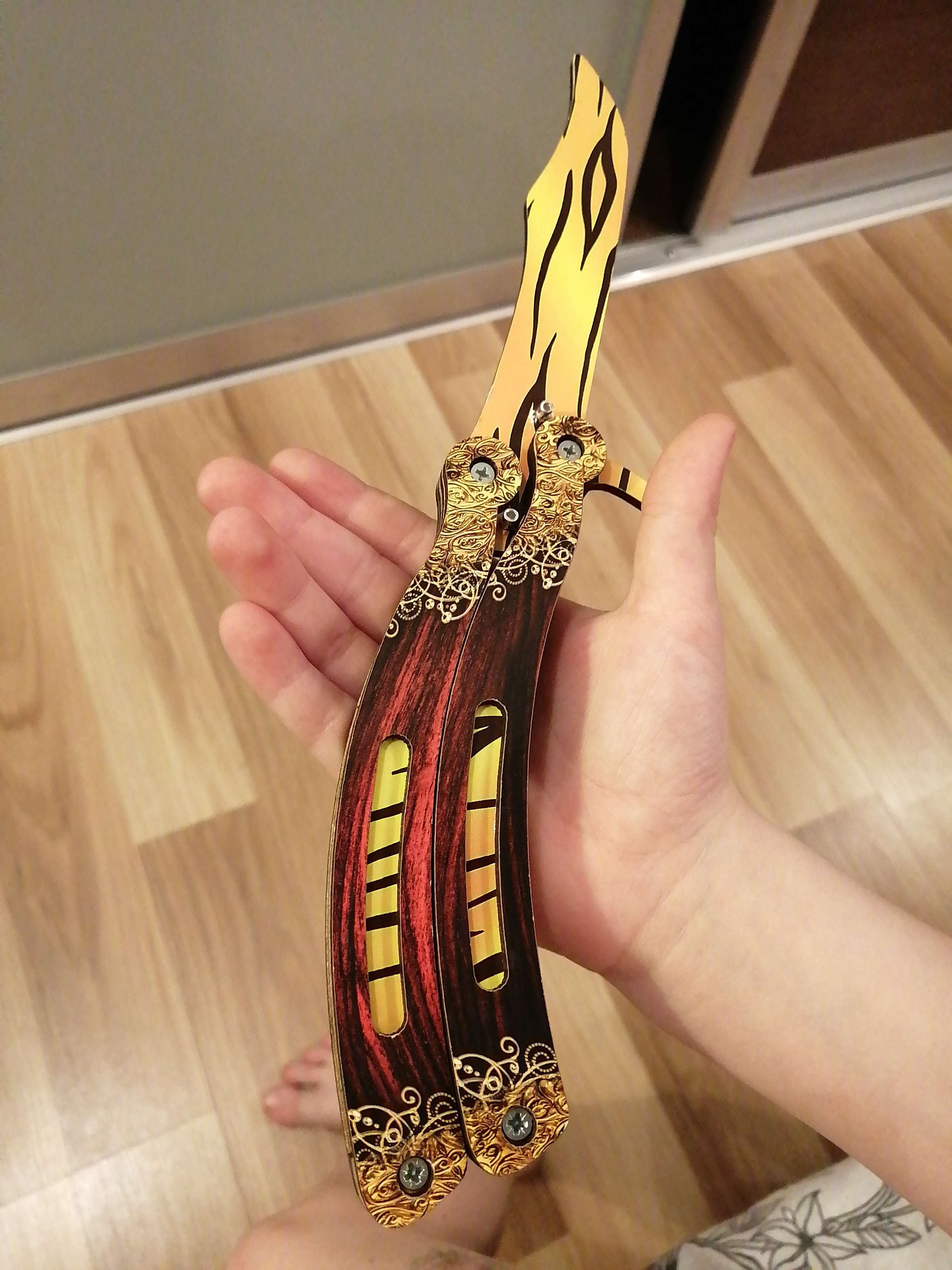 Фотография покупателя товара Сувенир деревянный «Нож бабочка» жёлтые линии