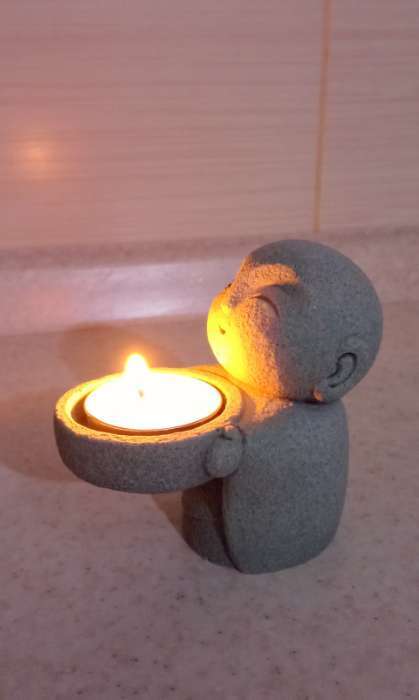 Фотография покупателя товара Подсвечник на 1 свечу песчаник «Маленький монах», d=4 см, 6×9×8.5 см - Фото 2