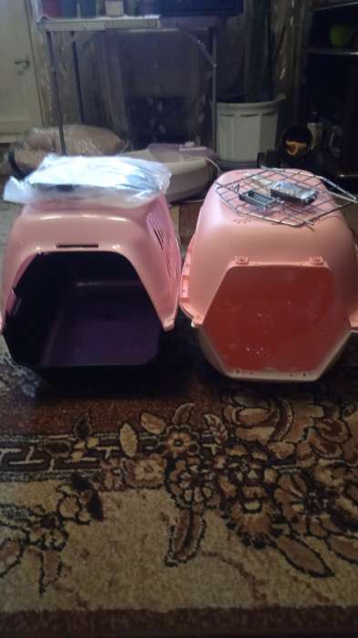 Фотография покупателя товара Переноска для животных  "Сириус", 33,5 х 31 х 50 см, цвет розовый - Фото 16