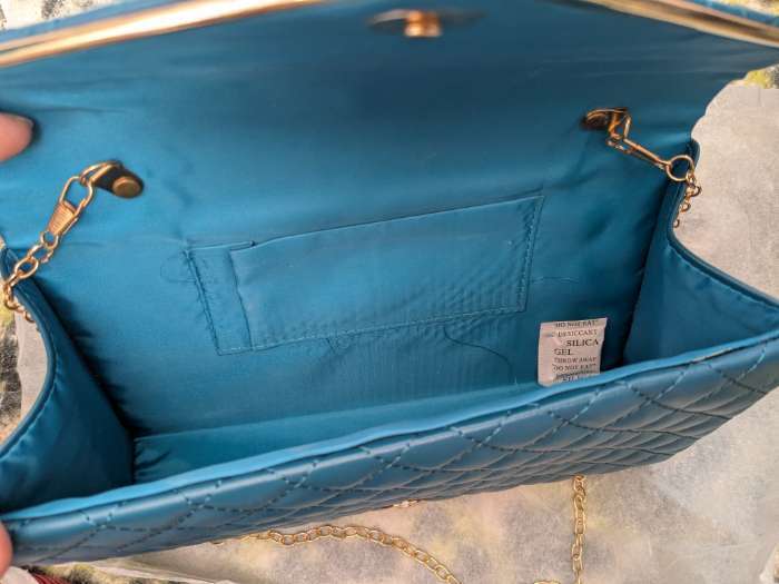 Фотография покупателя товара Сумка-клатч женская на магните, на длинной цепочке, со стёжкой, синяя - Фото 2