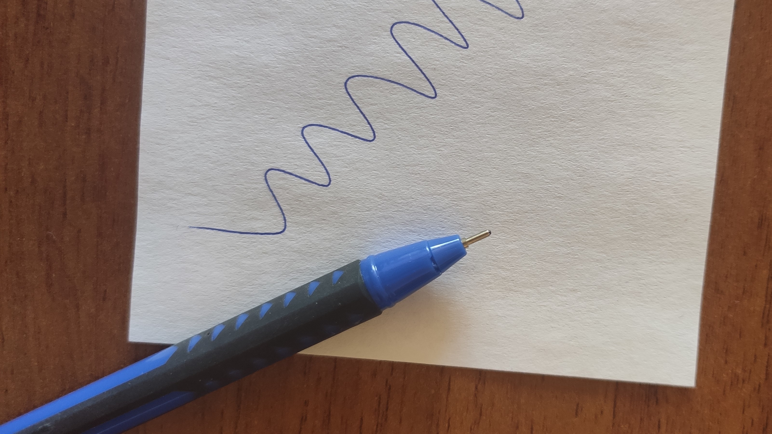 Фотография покупателя товара Ручка шариковая Berlingo "Triangle Twin", 0,7 мм, игольчатый стержень, синяя 309748 - Фото 2