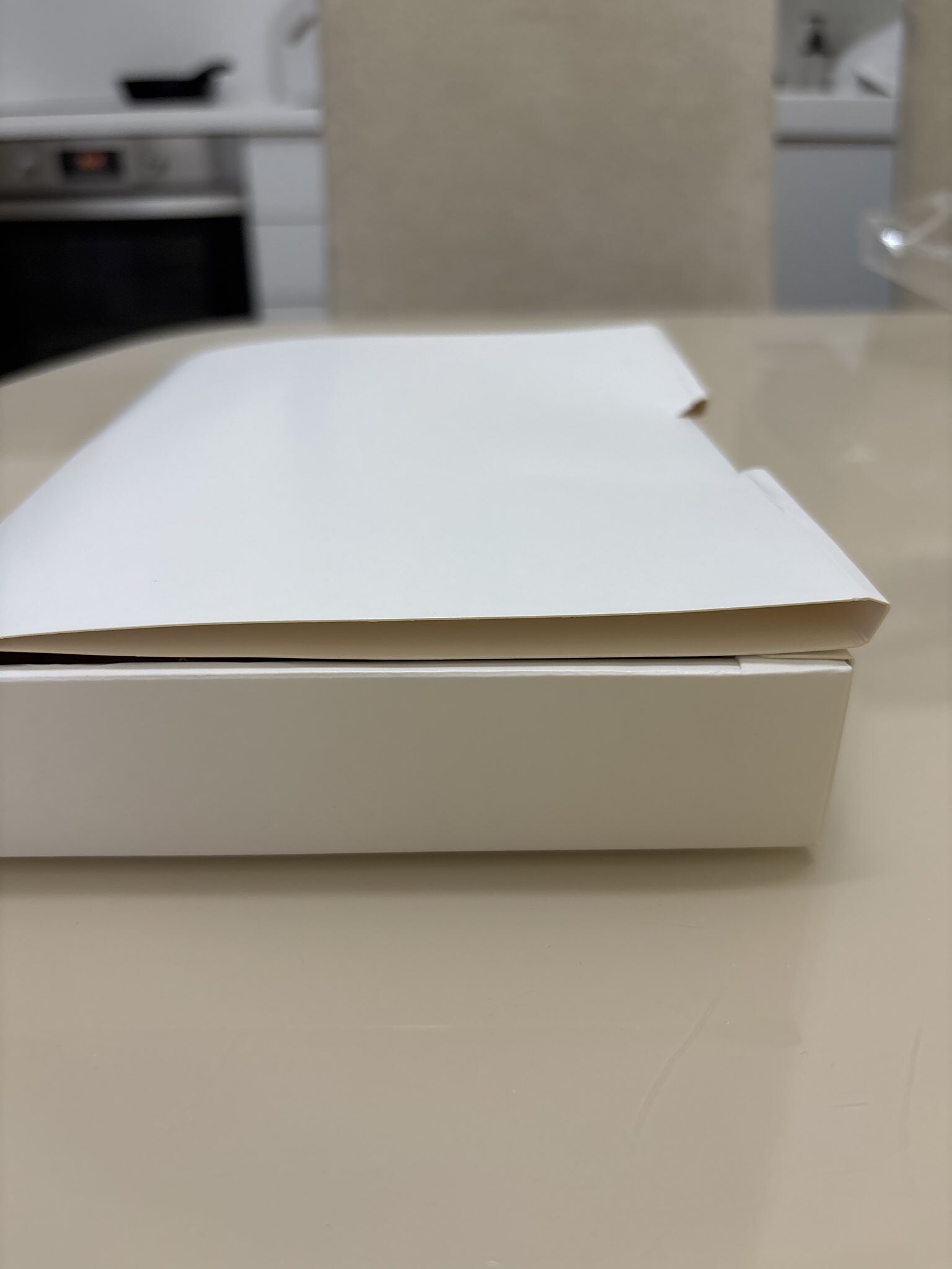 Фотография покупателя товара Коробка для 12 конфет, белая с откидной крышкой, 19×15×3.5 см - Фото 59