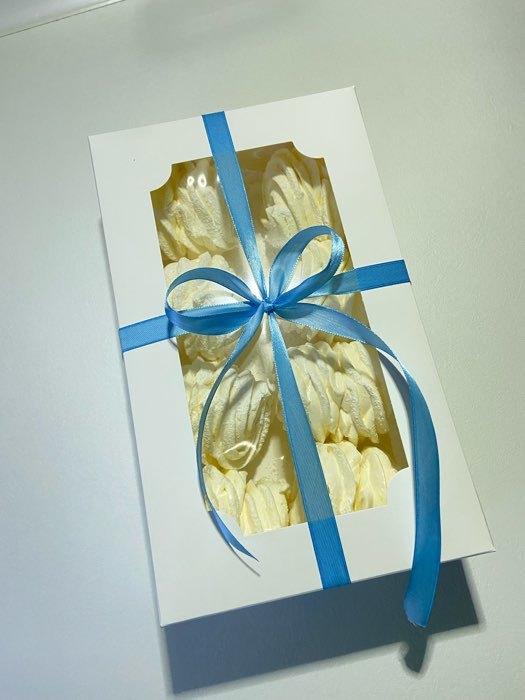 Фотография покупателя товара Кондитерская складная коробка под зефир, сиреневый, 25 х 15 х 7 см - Фото 11